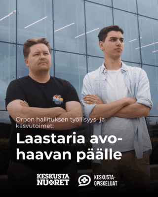 Teksti: Orpon hallituksen työllisyys- ja kasvutoimet: Laastaria avohaavan päälle Kuvassa kädet puuskassa keskustanuorten puheenjohtaja Jere Tapio (vas.) ja keskustaopiskelijoiden puheenjohtaja Lauri Salo (oik.). Alhaalla keskustanuorten ja -opiskelijoiden logot.